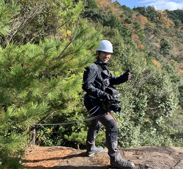 崖上でも撮影します。